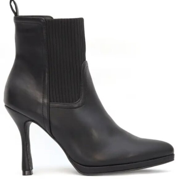 Elegant Black Ankle Boots - Picture 1 of 5